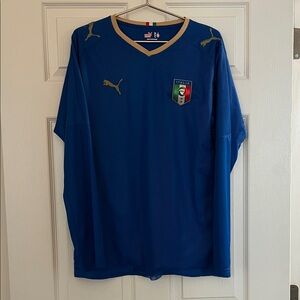 Retro Puma Men’s Italy Long Sleeve soccer Jersey size medium